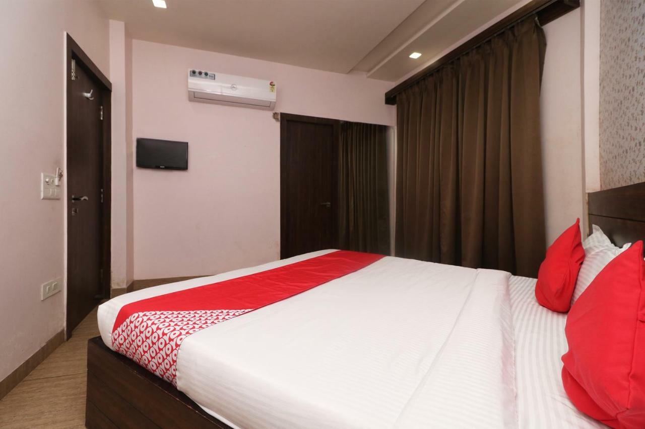 Oyo 22826 Hotel Sheltear & Resturant Agra  Exterior foto